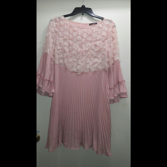 Shein Cute Flounce Dress With Ruffled sleeve - Picture 1 of 7